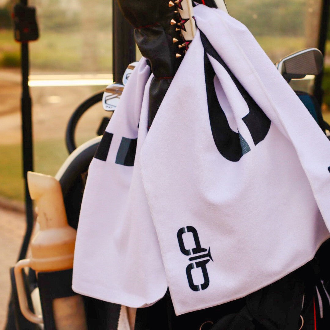 TOUR MICROFIBRE GOLF TOWEL